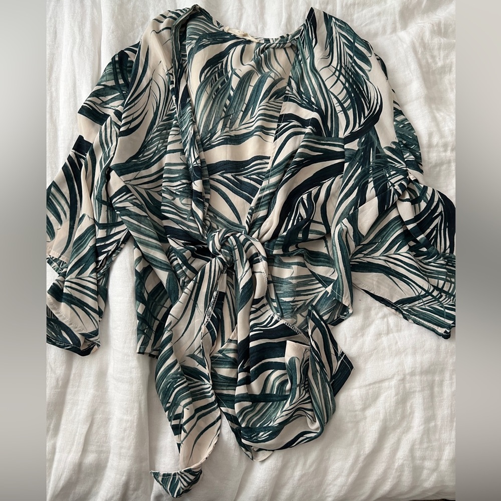Olivaceous - Palm print tie front top